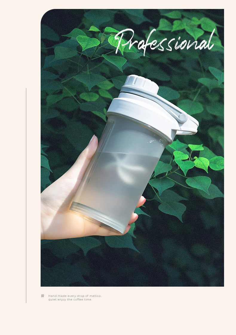 Bouteille d'eau de sport Shake Cup, tasse à boire créative en plastique, tasse de mélange à haute capacité pour poudre de protéines, lactosérum, milkshake