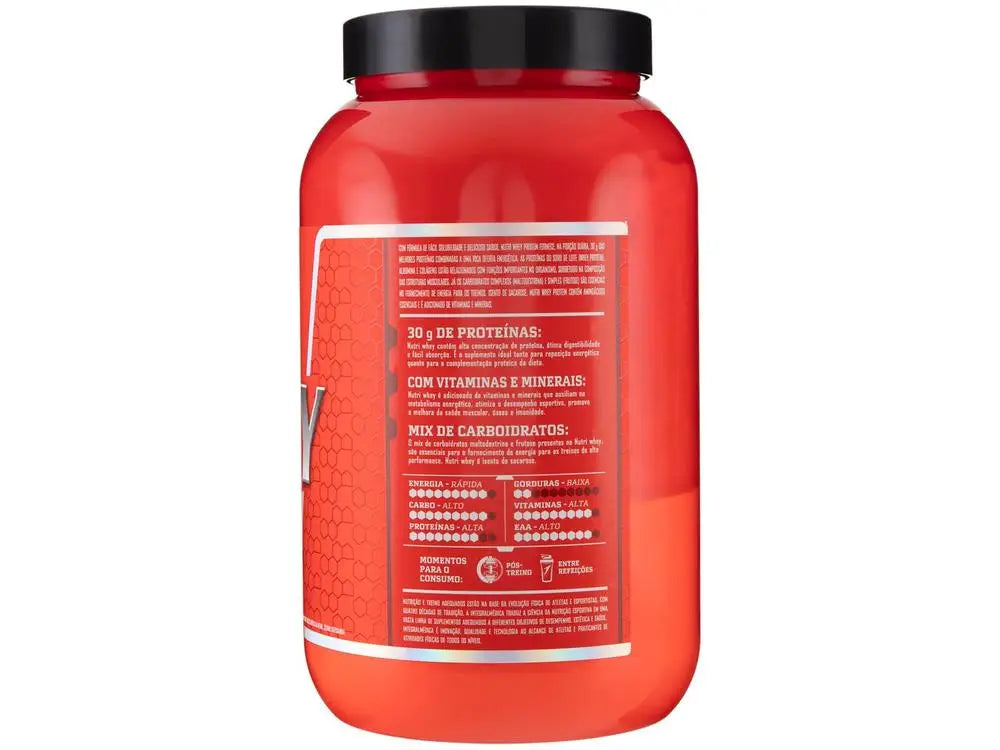Hypercaloric Whey Protein Powder 900g Nutri Whey Strawberry container showing nutritional information and ingredients.
