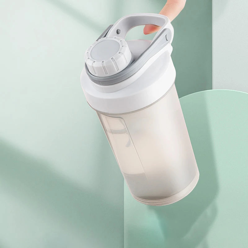 Bouteille d'eau de sport Shake Cup, tasse à boire créative en plastique, tasse de mélange à haute capacité pour poudre de protéines, lactosérum, milkshake